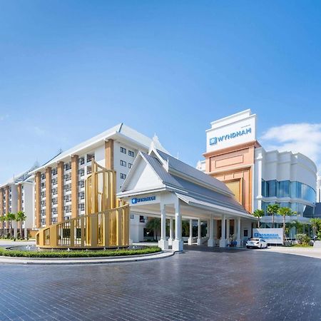 Готель Wyndham Jomtien Pattaya Наджомтьєн Екстер'єр фото
