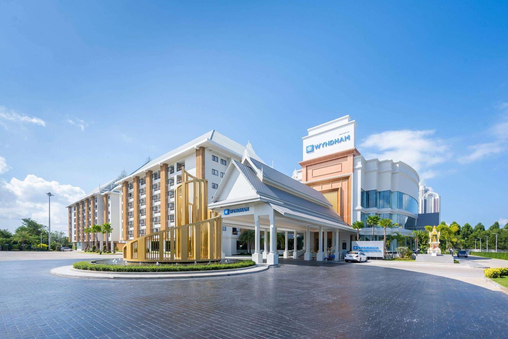 Готель Wyndham Jomtien Pattaya Наджомтьєн Екстер'єр фото