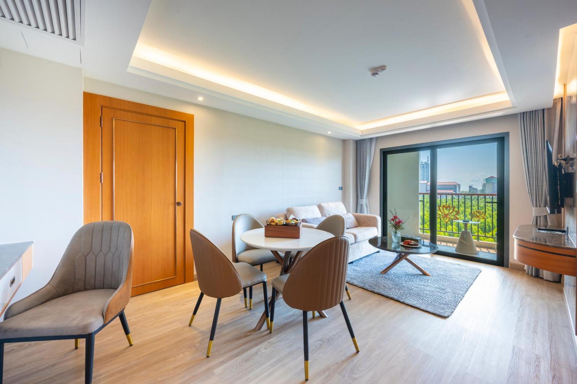 Готель Wyndham Jomtien Pattaya Наджомтьєн Екстер'єр фото
